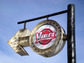 merles-sign