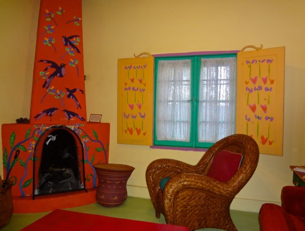 Casa Pajaro - Fireplace