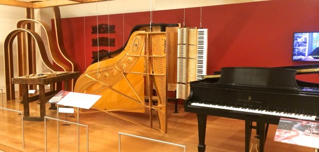 MIM - Anatomy of a Piano