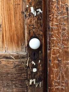 Maltise Cross Cabin Doorknob