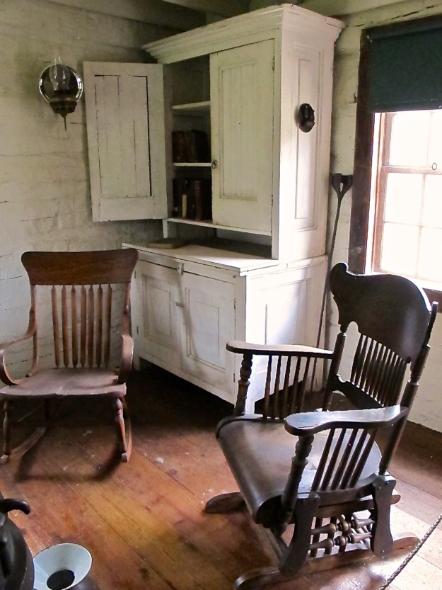 TR Hutch and Rocking Chair