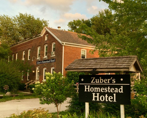 zubers-hotel-exterior
